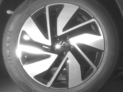 Used 2026 Volkswagen Atlas SE FWD image 15