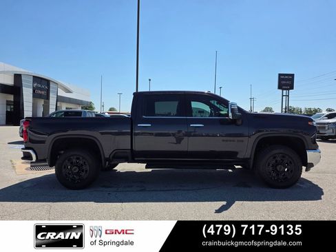 Used 2024 Chevrolet Silverado 2500 LTZ w/ LTZ Plus Package AWD/4WD image 9