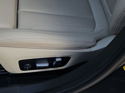 Used 2022 BMW 330i Sedan w/ Convenience Package RWD image 21