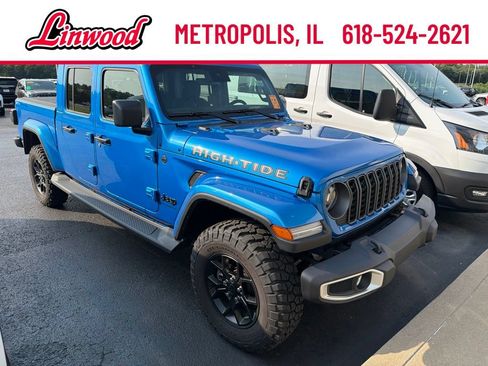 Used 2025 Jeep Gladiator Sport AWD/4WD image 21