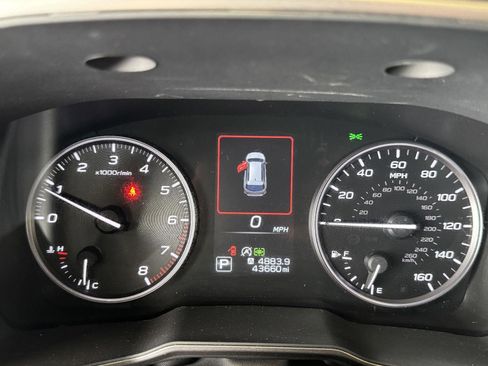 Used 2025 Subaru Outback Limited AWD/4WD image 3