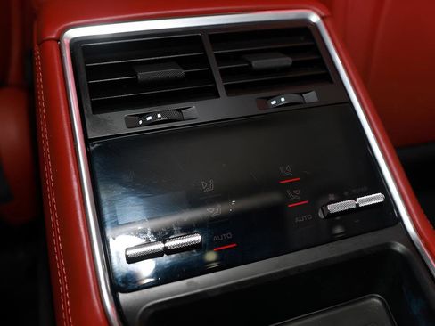 Used 2023 Porsche Panamera 4 Platinum Edition image 29