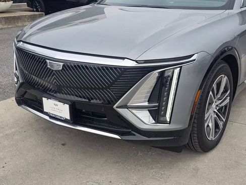 New 2026 Cadillac Lyriq Luxury RWD image 10