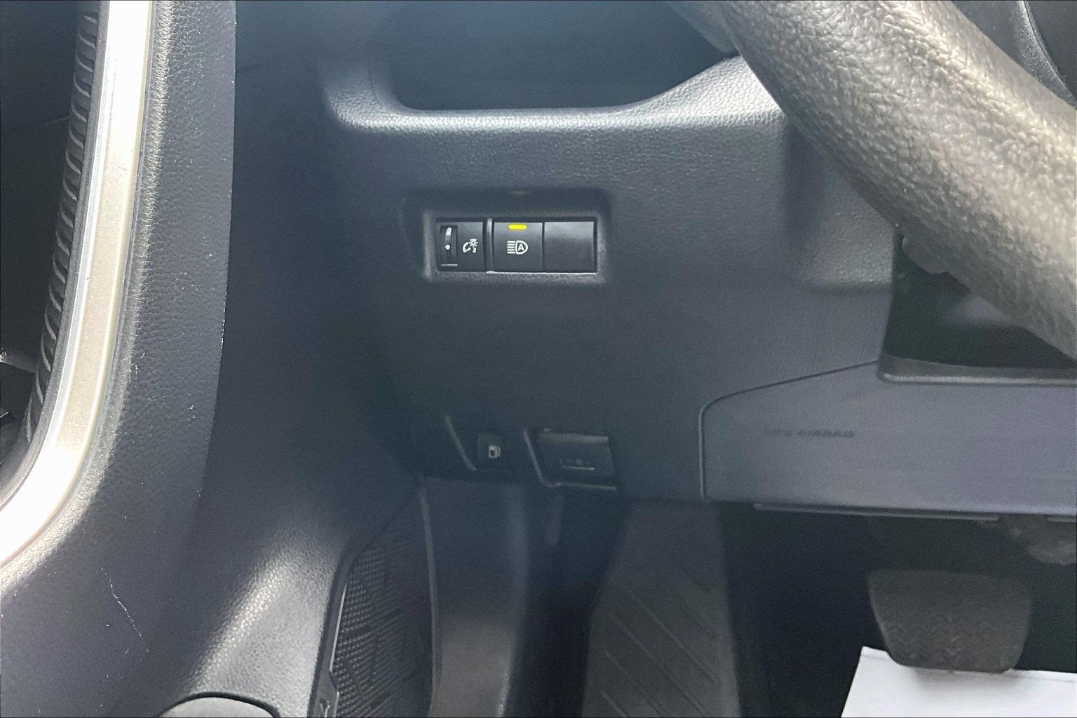 Used 2024 Toyota RAV4 LE AWD/4WD image 37
