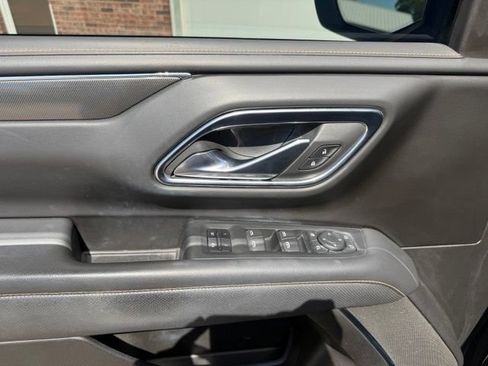 Used 2023 GMC Yukon AT4 w/ AT4 Premium Package AWD/4WD image 16