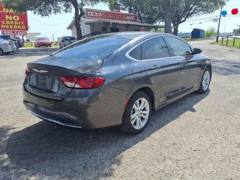 Used 2015 Chrysler 200 Limited image 7