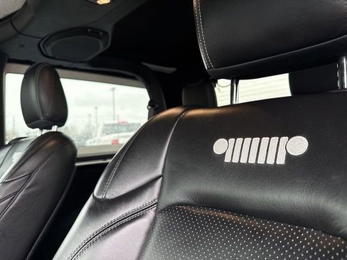 Used 2019 Jeep Wrangler Rubicon AWD/4WD image 22