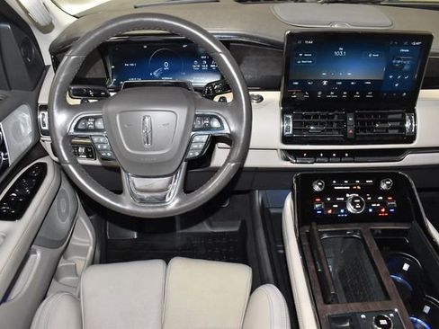 Used 2023 Lincoln Navigator L Reserve w/ Equipment Group 201A image 14