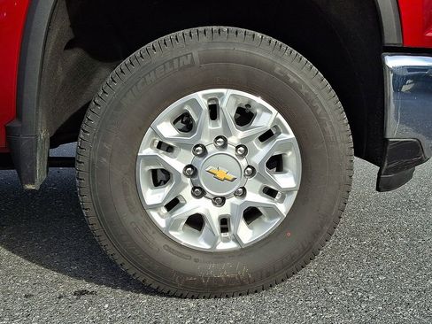 Certified 2024 Chevrolet Silverado 2500 LT w/ All Star Edition image 8