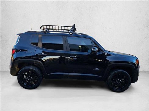 Used 2018 Jeep Renegade Altitude image 4