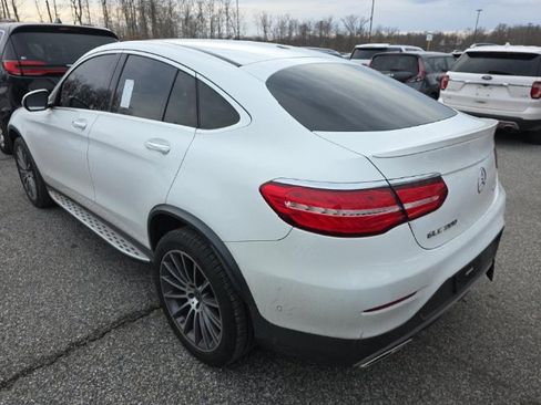 Used 2019 Mercedes-Benz GLC 300 4MATIC w/ AMG Line image 4