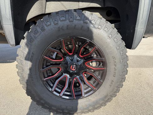 Used 2021 GMC Sierra 2500 AT4 w/ AT4 Premium Plus Package AWD/4WD image 16