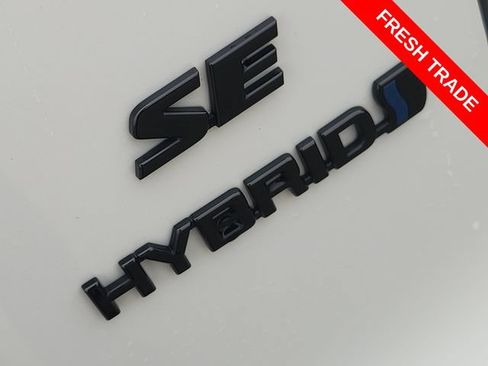Used 2024 Toyota Corolla Cross AWD Hybrid image 11