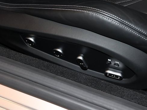 Certified 2017 Ferrari GTC4Lusso image 34