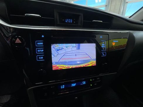 Used 2019 Toyota Corolla LE FWD image 17