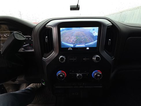 Used 2021 GMC Sierra 2500 SLE w/ SLE Value Package; image 13