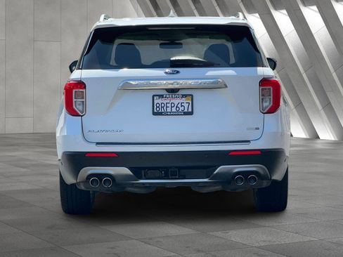 Used 2020 Ford Explorer Platinum w/ Premium Technology Package image 5