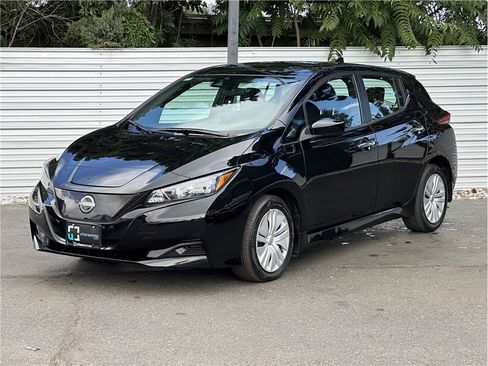 Used 2025 Nissan Leaf S FWD image 8