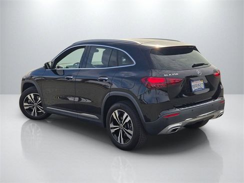 Used 2025 Mercedes-Benz GLA 250 4MATIC image 6