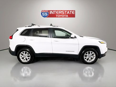 Used 2015 Jeep Cherokee Latitude w/ Comfort/Convenience Group image 8