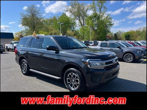 Used 2024 Ford Expedition XLT AWD/4WD image 1