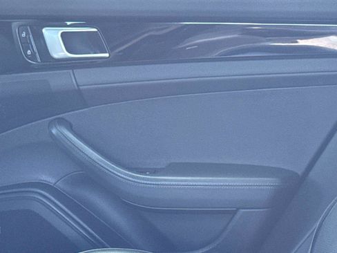 Used 2020 Porsche Panamera 4 image 13