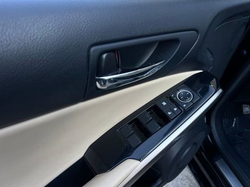 Used 2015 Lexus IS 250 image 11