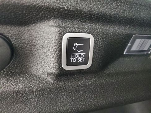 Used 2025 Jeep Grand Cherokee L Altitude image 33