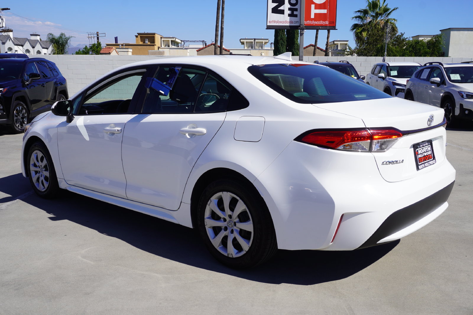 Certified 2022 Toyota Corolla LE FWD image 5