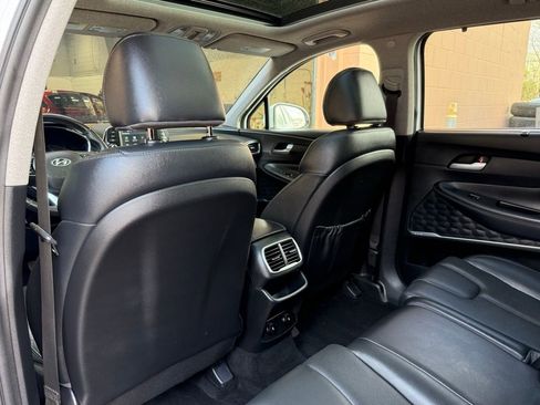 Used 2019 Hyundai Santa Fe Limited FWD image 12
