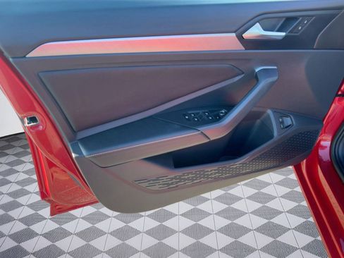 Certified 2024 Volkswagen Jetta SE image 12