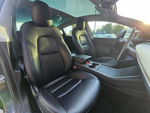 Used 2020 Tesla Model 3 Standard Range Plus RWD image 4