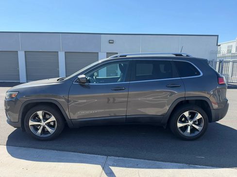 Used 2020 Jeep Cherokee Limited FWD image 3