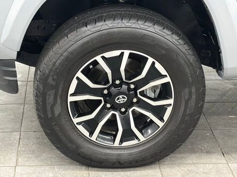 Used 2020 Toyota Tacoma TRD Sport w/ TRD Premium Sport Package image 6
