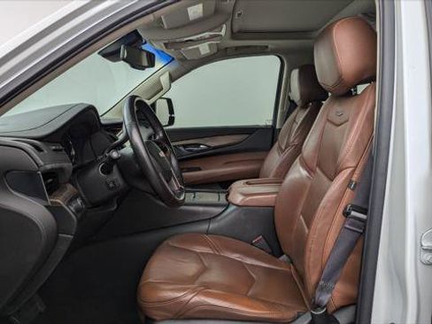 Used 2016 Cadillac Escalade ESV Premium image 14