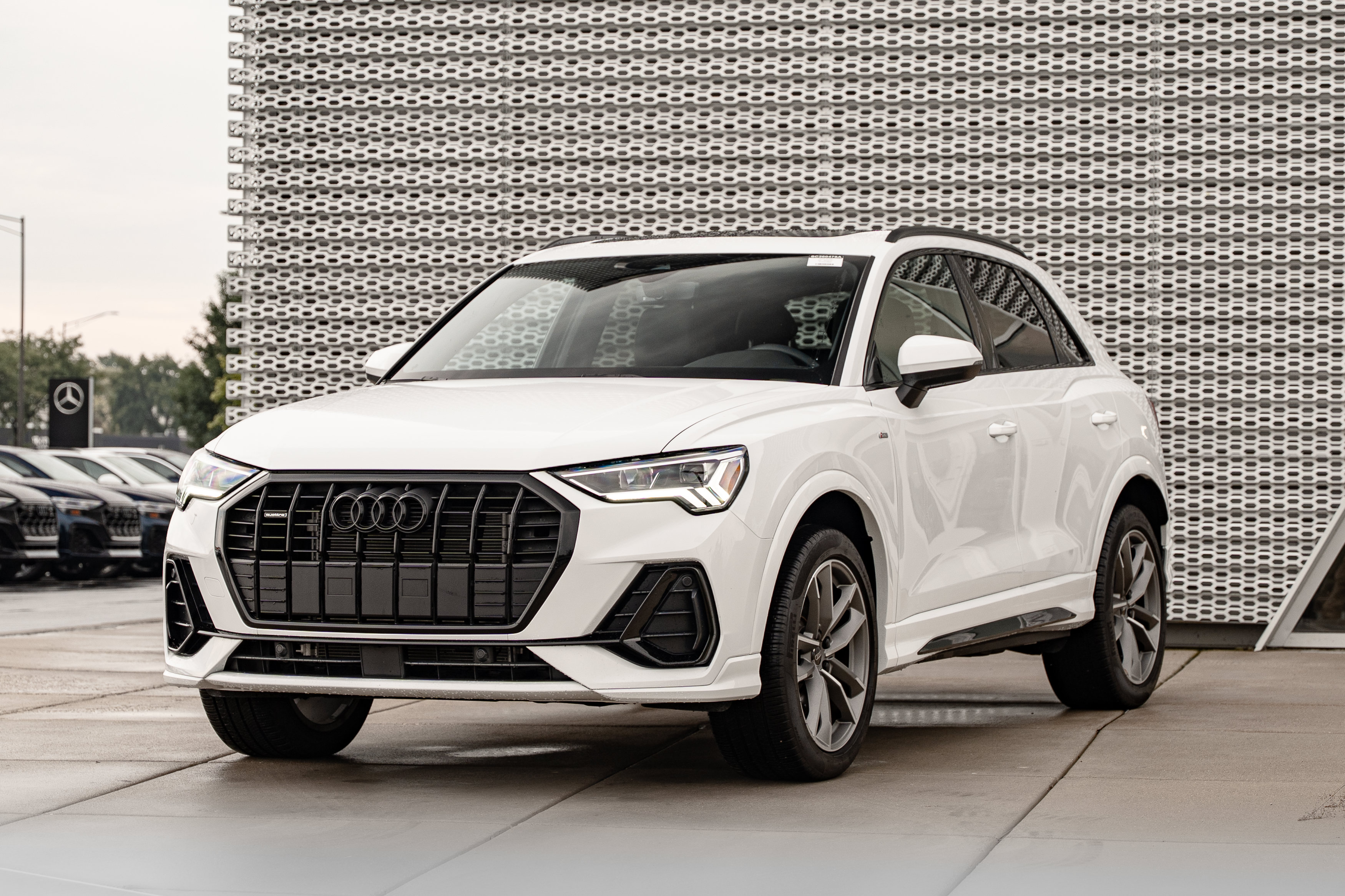 Used 2025 Audi Q3 2.0T Premium w/ Convenience Package AWD/4WD image 7
