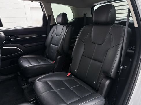Certified 2021 Kia Telluride EX w/ EX Premium Package AWD/4WD image 28