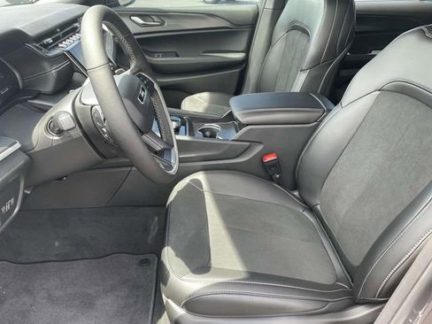 New 2025 Jeep Grand Cherokee L Laredo image 13