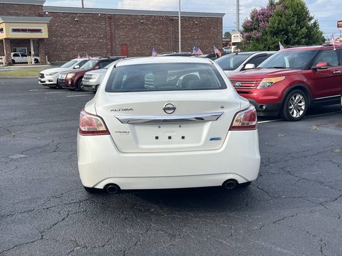 Used 2013 Nissan Altima 2.5 S FWD image 7
