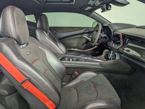 Used 2019 Chevrolet Camaro ZL1 image 24