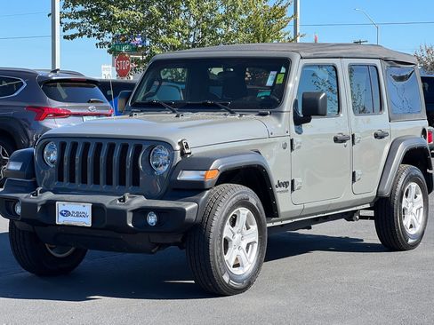 Used 2022 Jeep Wrangler Unlimited Sport S image 8