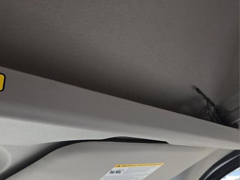 Used 2011 Ford Transit Connect XLT image 24