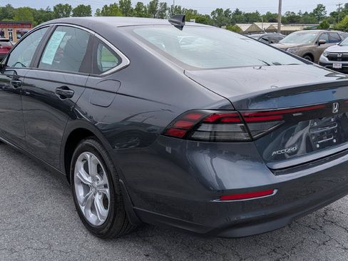 Certified 2025 Honda Accord LX image 9