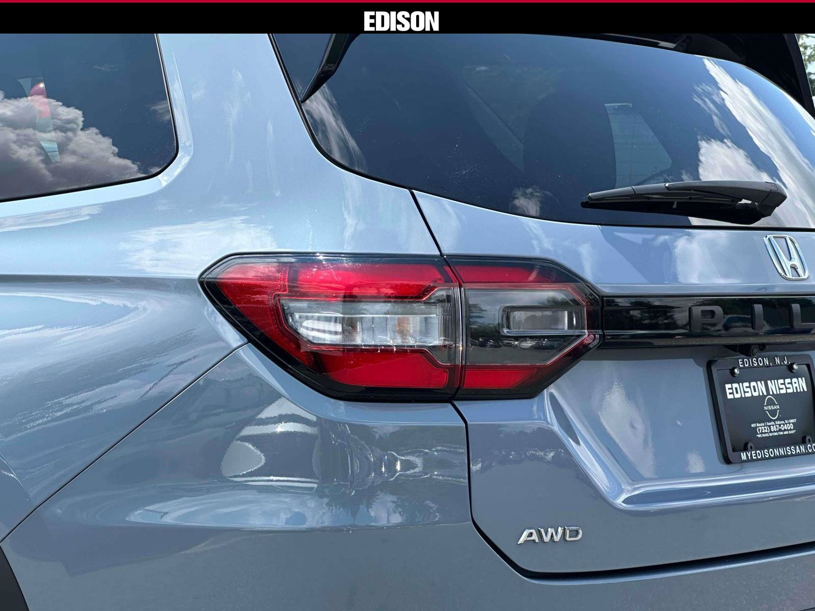 Used 2023 Honda Pilot Touring image 8