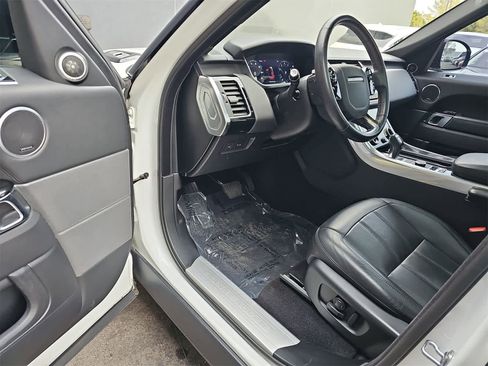 Used 2019 Land Rover Range Rover Sport HSE image 10