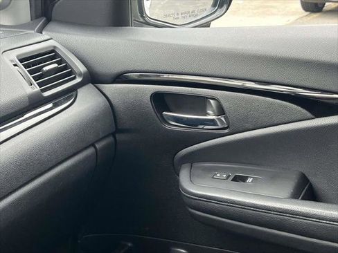 Used 2018 Honda Pilot Touring image 38