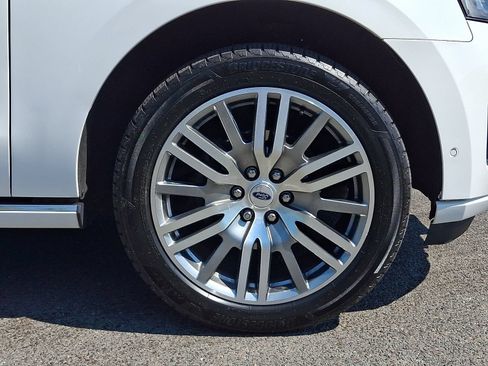 Certified 2024 Ford Expedition Max Platinum AWD/4WD image 9