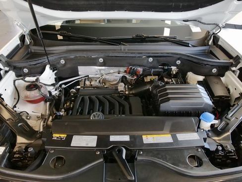 Used 2022 Volkswagen Atlas Cross Sport SE image 9