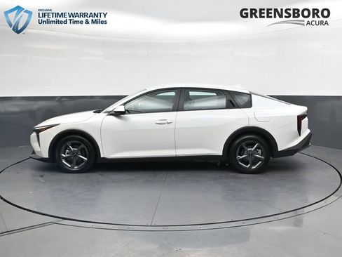Used 2025 Kia K4 FWD image 9