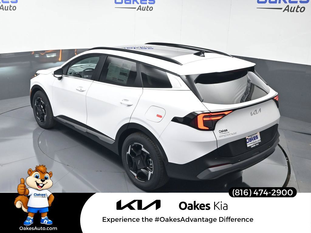 Certified 2026 Kia Sportage EX w/ EX Panorama Roof Package FWD image 50